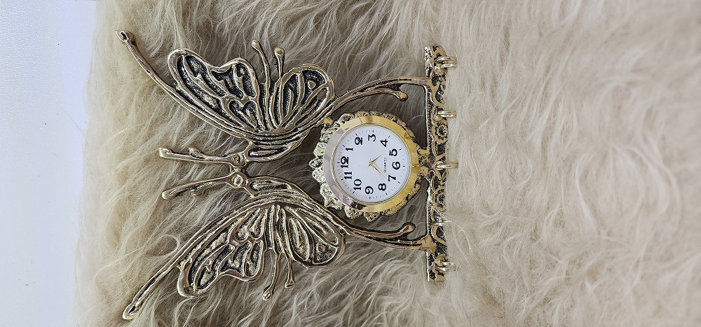 جاكليدي ساعت دار پروانه برنزي 